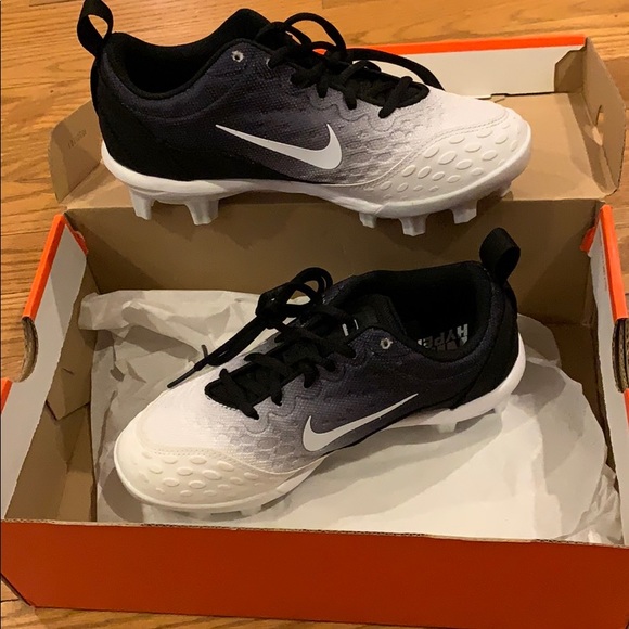 Nike Shoes - NIKE Women’s Hyperdiamond 2 Pro MCS